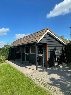 Paardenstal renovatie te Aalsmeer | Type 3 staalrabat
